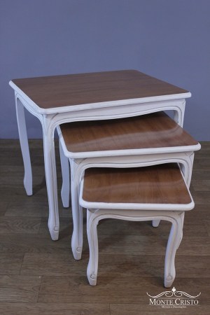 Mesa lateral Ninho branco provençal pé chipandelle